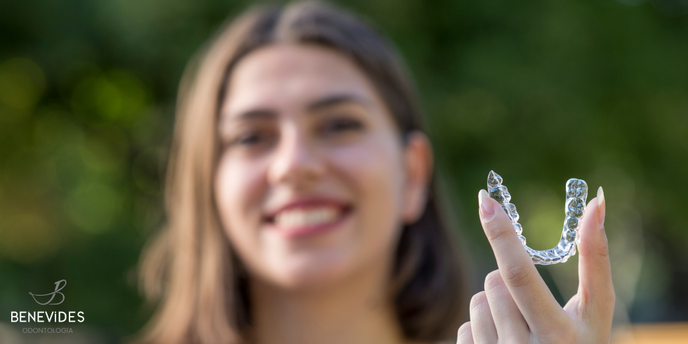 Invisalign: Transformando Sorrisos com Tecnologia Inovadora