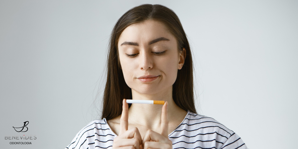 E depois de parar de fumar? Ainda existem prejuízos para os dentes? 