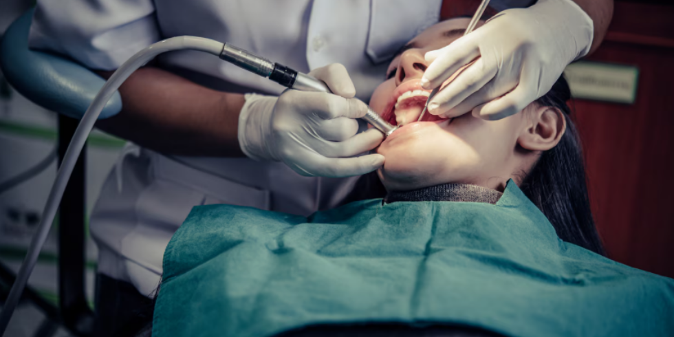 Cuidados Essenciais Pós-extração Dentária para Evitar Complicações