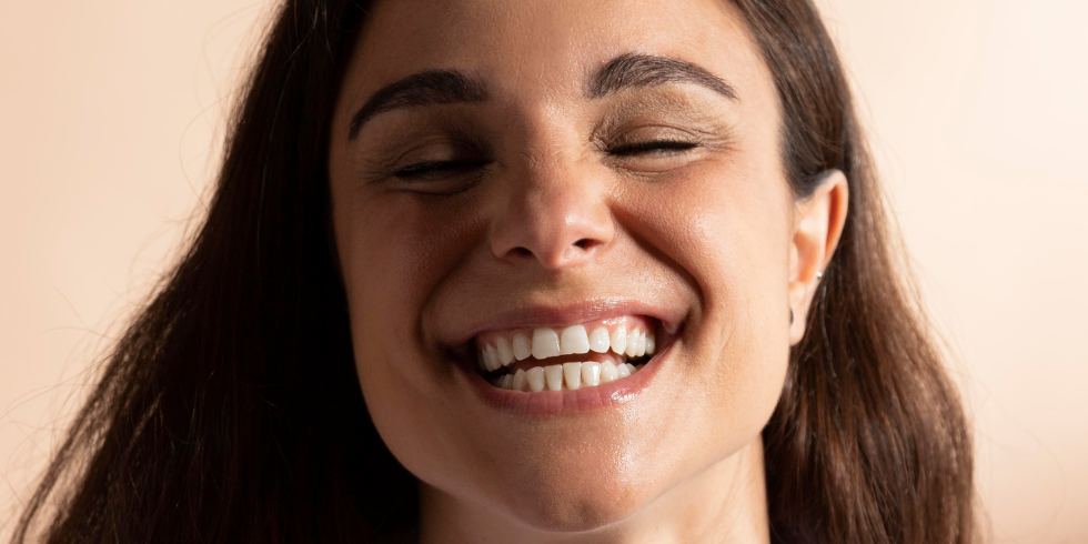 O Que Comer e Evitar para Manter a Saúde dos Dentes: Guia Completo para um Sorriso Saudável | Dr. Jefferson Benevides Ortodontia e Ortopedia Facial no ES O Que Comer e Evitar para Manter a Saúde dos Dentes: Guia Completo para um Sorriso Saudável