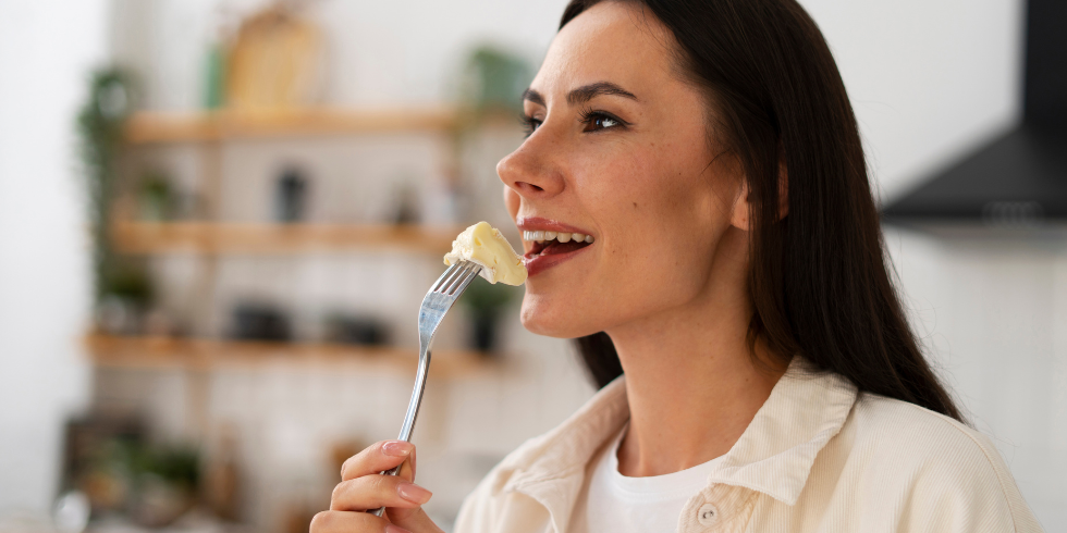 O Que Comer e Evitar para Manter a Saúde dos Dentes: Guia Completo para um Sorriso Saudável | Dr. Jefferson Benevides Ortodontia e Ortopedia Facial no ES O Que Comer e Evitar para Manter a Saúde dos Dentes: Guia Completo para um Sorriso Saudável